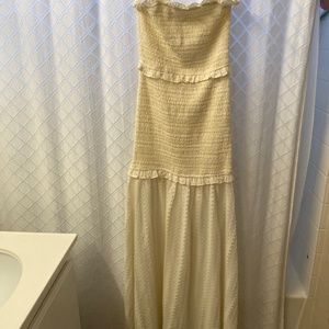 Show me off ivory maxi dress